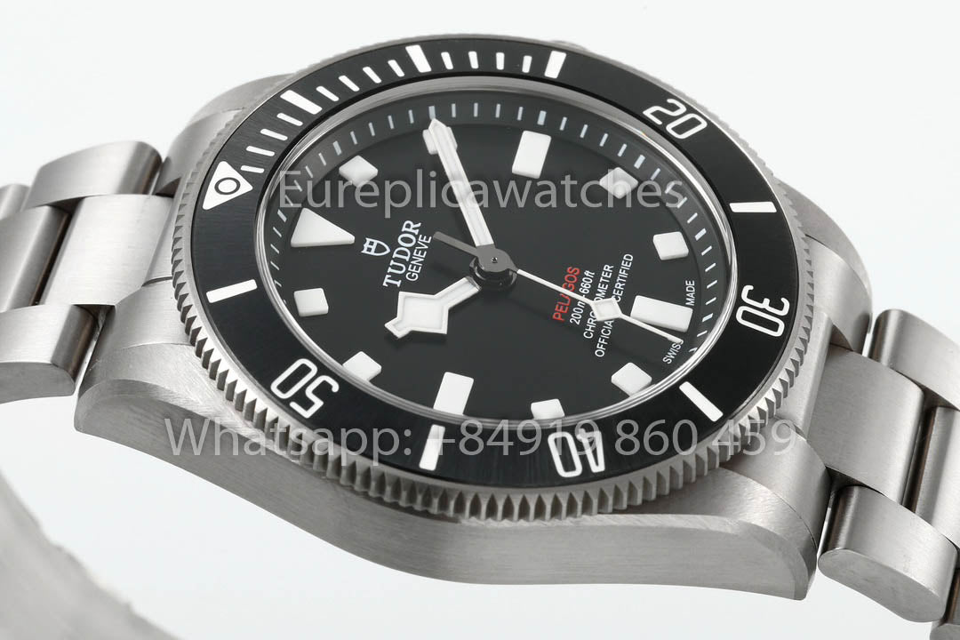 ساعة Tudor Pelagos M25407N-0001 تيتانيوم 1:1 أفضل ساعة استنساخ من مصنع ZF
