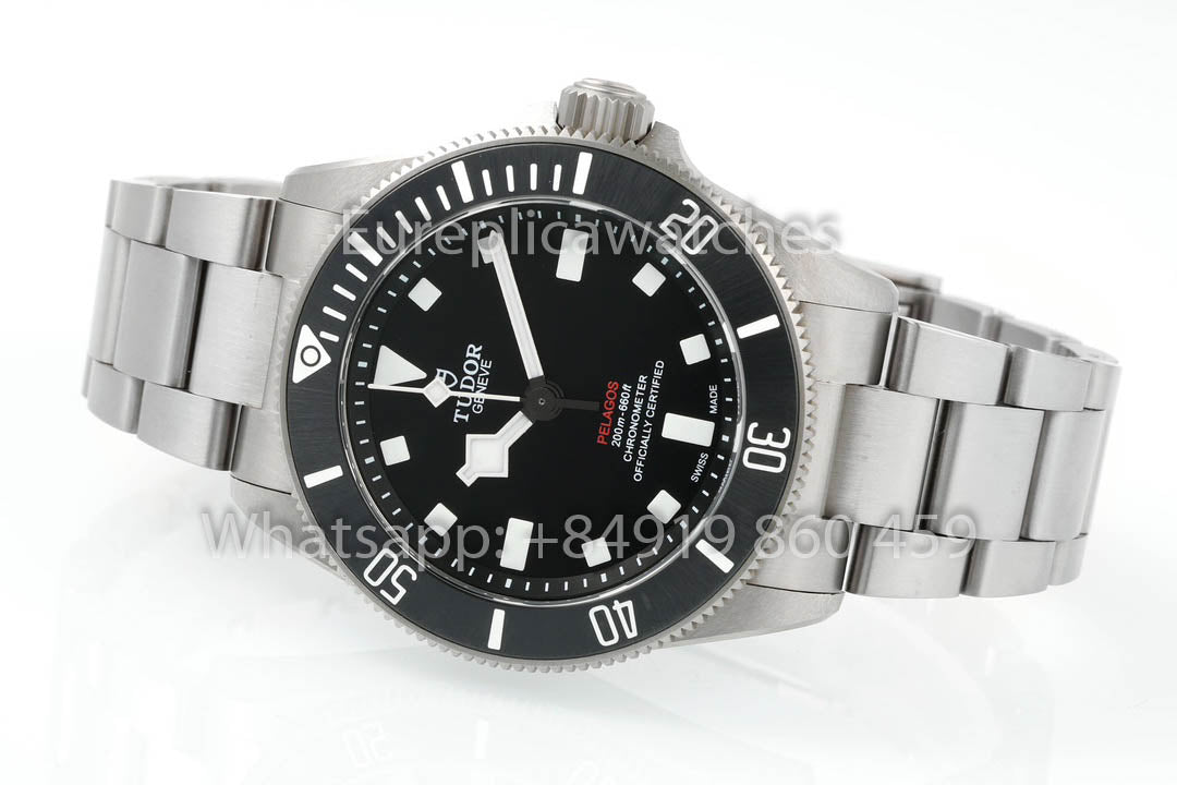 ساعة Tudor Pelagos M25407N-0001 تيتانيوم 1:1 أفضل ساعة استنساخ من مصنع ZF