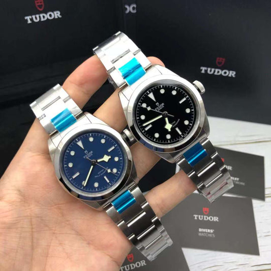 ساعة Tudor Heritage Black Bay M79540 بحركة سويسرية أصلية