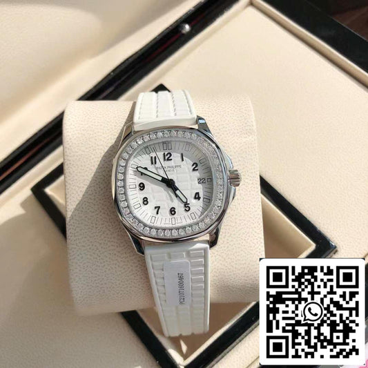 ساعة باتيك فيليب أكوانوت 5267/200A-010 بإطار من الماس - آلية سويسرية أصلية